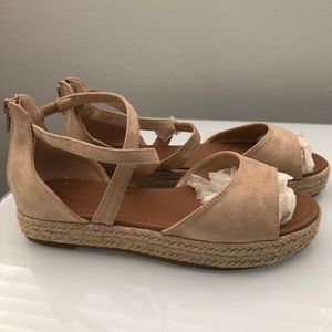 Women’s sandals